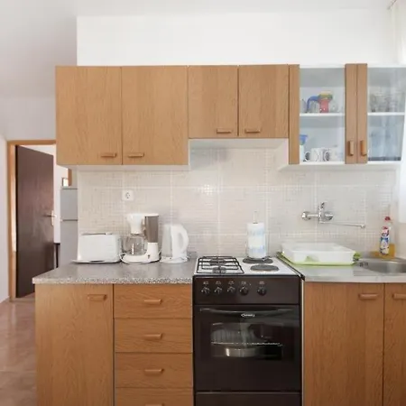Mira Apartment Splitska